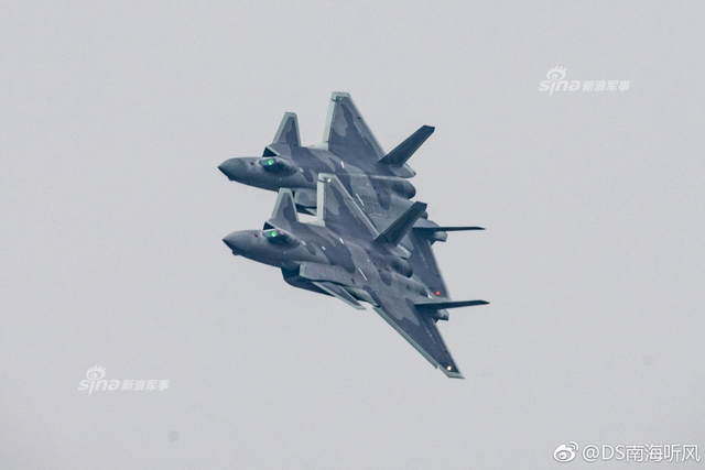 威龙啸九天！我军歼20战机备战航展秀惊人机动