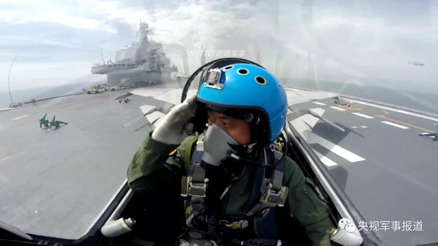 每个瞬间都值得铭记！回顾我歼15舰载机上舰6年历程