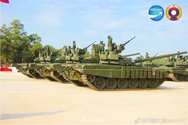 哪个更好用:中越步枪同时亮相老挝阅兵式彩排