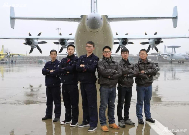 瑞雪兆丰年：中国空警500和高新机年底下饺子