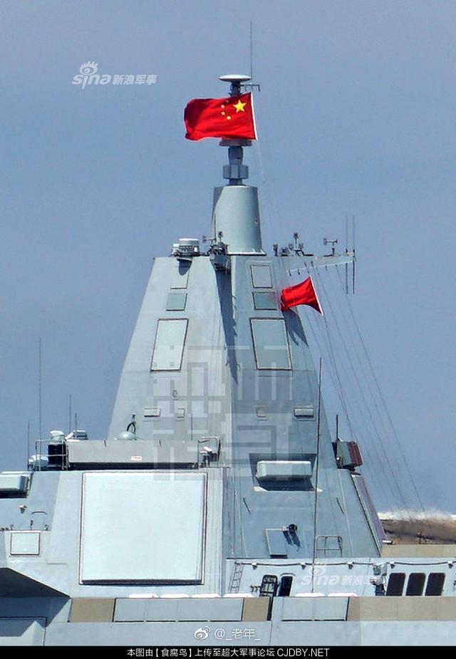 中国055大驱相控阵雷达已安装