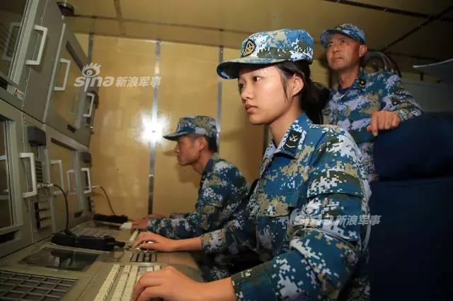 要警告谁：中国海军神盾舰编队在印度洋实弹演习