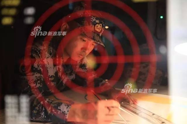 要警告谁：中国海军神盾舰编队在印度洋实弹演习