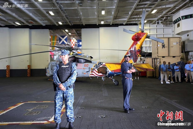 甲板停满战机：美航母携5000士兵南海演习后抵香港