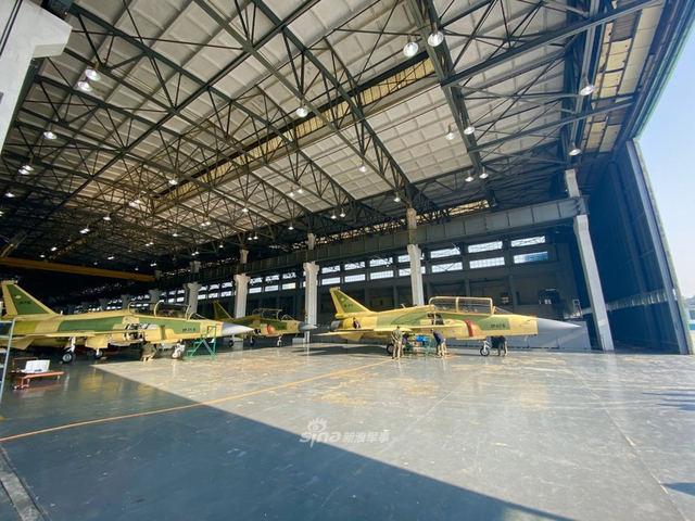 边战边训！巴基斯坦空军第6架双座枭龙战机