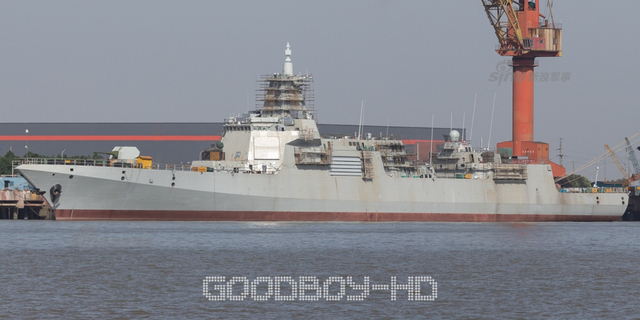 盾已装好：中国055大驱相控阵雷达到位颜值爆表