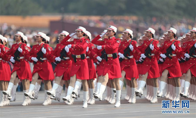 看得人热血沸腾：70张大图回顾国庆阅兵全程