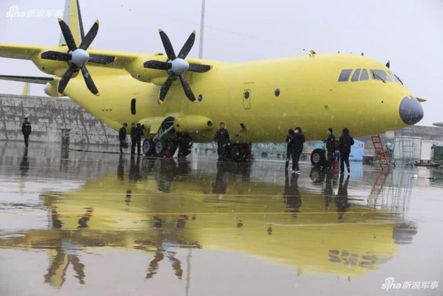 瑞雪兆丰年：中国空警500和高新机年底下饺子