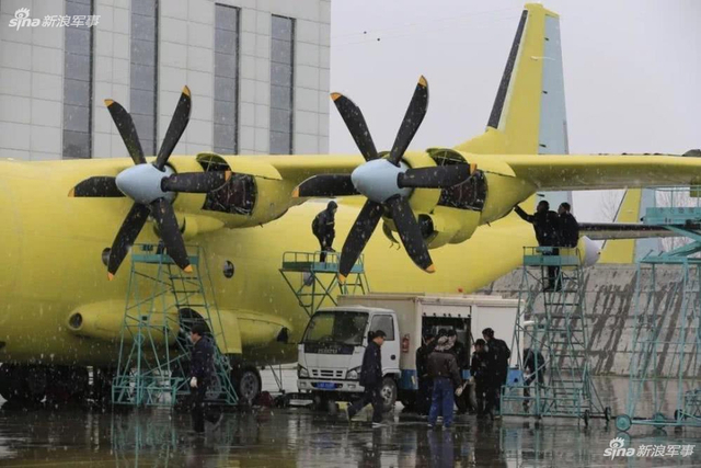 瑞雪兆丰年：中国空警500和高新机年底下饺子