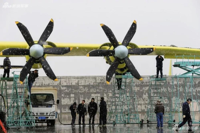 瑞雪兆丰年：中国空警500和高新机年底下饺子