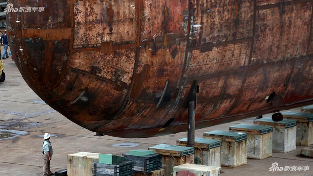 中国航母要抓紧:美军第2艘福特航母舰体完成合拢