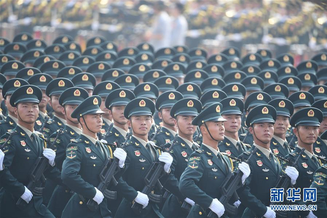 看得人热血沸腾：70张大图回顾国庆阅兵全程