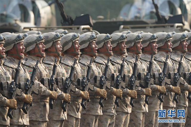 看得人热血沸腾：70张大图回顾国庆阅兵全程