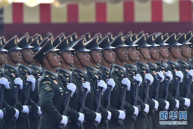 看得人热血沸腾：70张大图回顾国庆阅兵全程