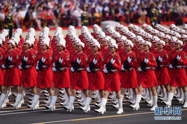 看得人热血沸腾：70张大图回顾国庆阅兵全程