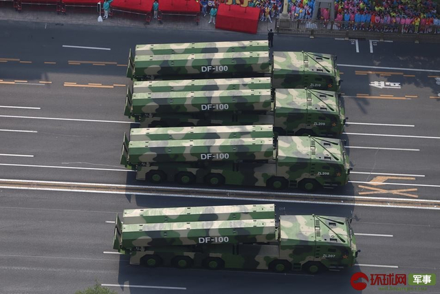 不一样的视角!俯拍国庆阅兵重磅武器装备