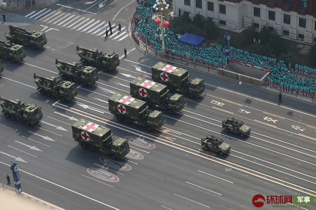 不一样的视角!俯拍国庆阅兵重磅武器装备
