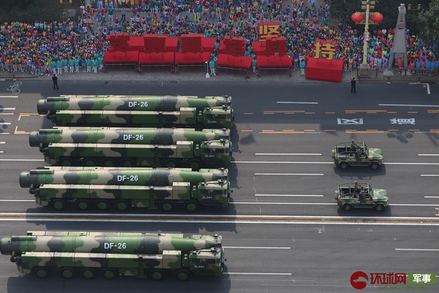 不一样的视角!俯拍国庆阅兵重磅武器装备