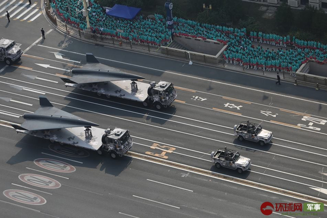 不一样的视角!俯拍国庆阅兵重磅武器装备