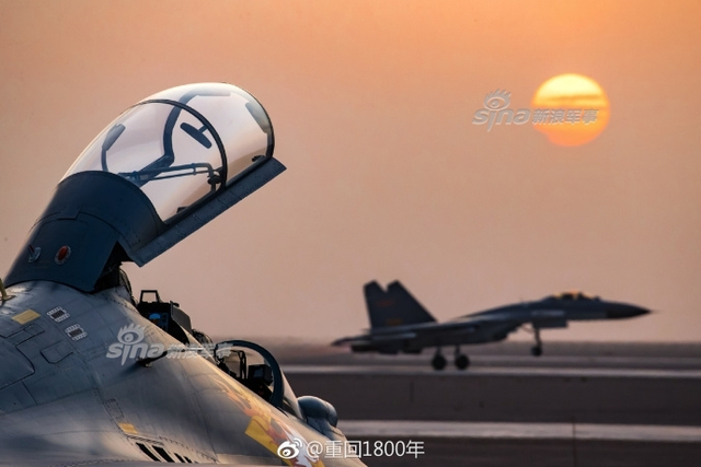 回击印度挑衅：中国空军歼10歼11高原空战演练