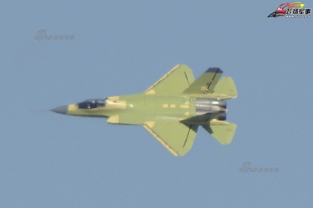 翼身一体成型：中国FC31战机总装画面罕见曝光