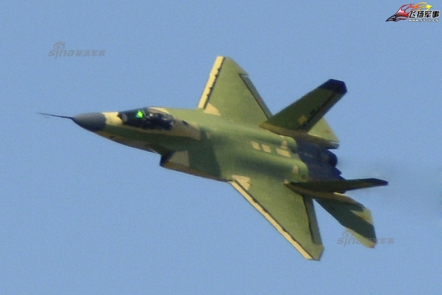 翼身一体成型：中国FC31战机总装画面罕见曝光