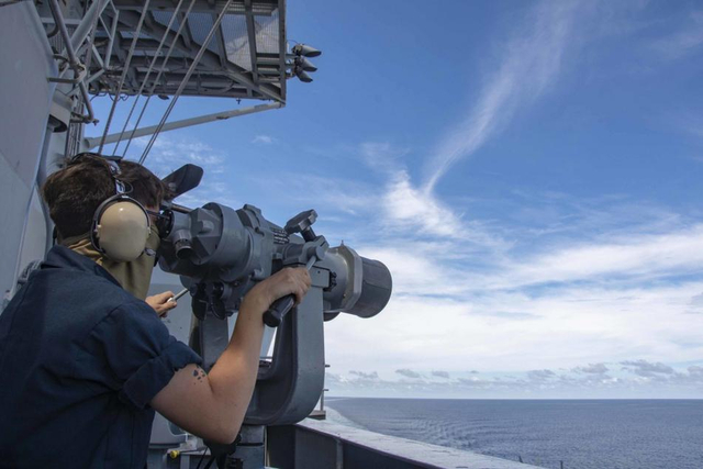 地区稳定破坏者!美国双航母战斗群再闯南海