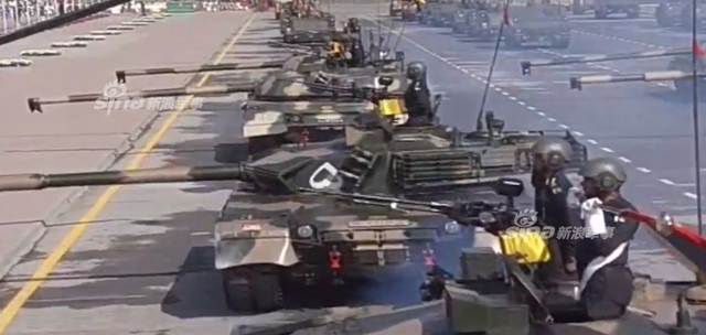 解放军亮相巴基斯坦阅兵式：威风凛凛掌声不断