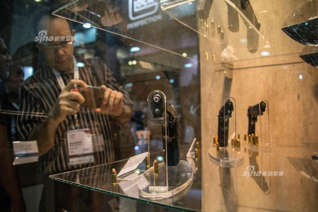不是非卖品？中国在巴西防展上展示辽宁舰模型