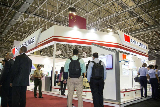 不是非卖品？中国在巴西防展上展示辽宁舰模型
