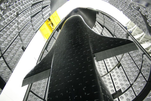 美空天无人机X-37B滞空718天：中国研类似飞机