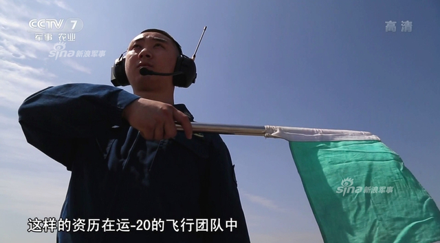中国的铁翼鲲鹏！02号运20大型运输机直上云霄