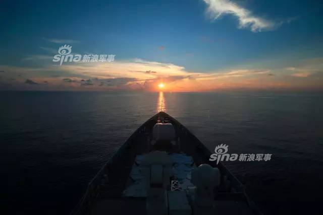 胡志明市夜景不错！中国海军舰艇编队访问越南
