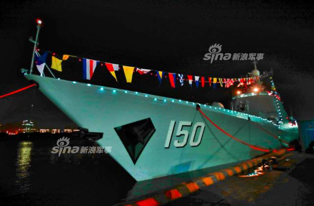 胡志明市夜景不错！中国海军舰艇编队访问越南