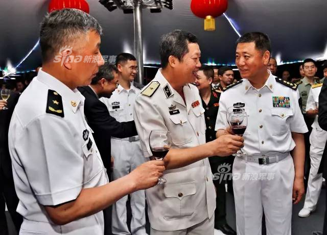 胡志明市夜景不错！中国海军舰艇编队访问越南