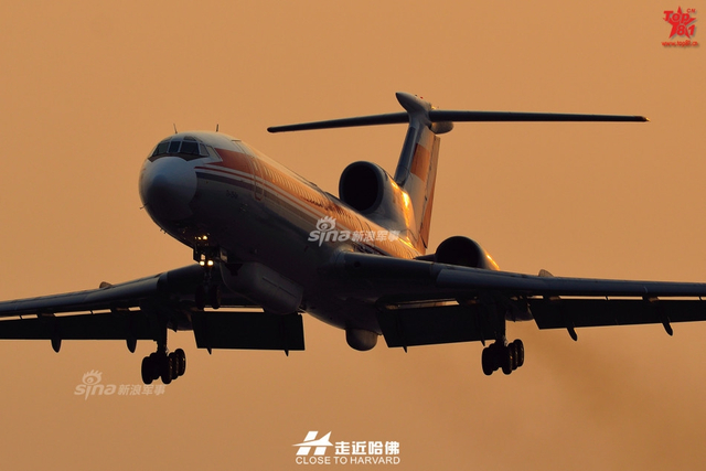 中国新一架图154电子侦察机亮相：就爱调戏日本