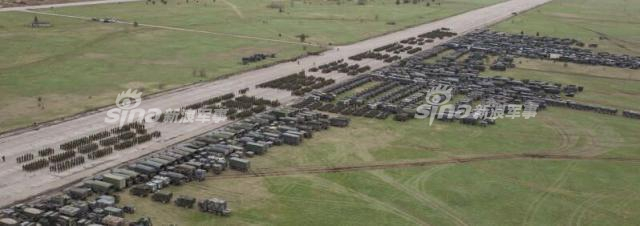 北约爱沙尼亚军演:德国坦克再次集结于俄边境