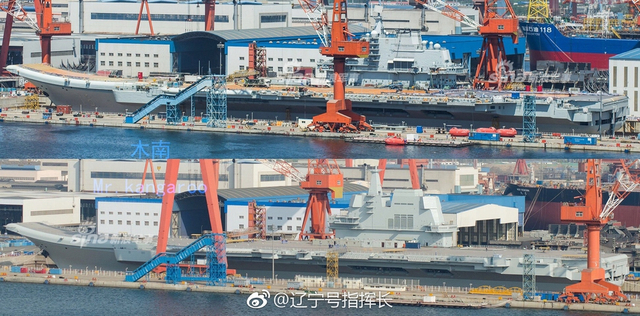 撸起袖子加油干！国产航母挂横幅052D加速舾装