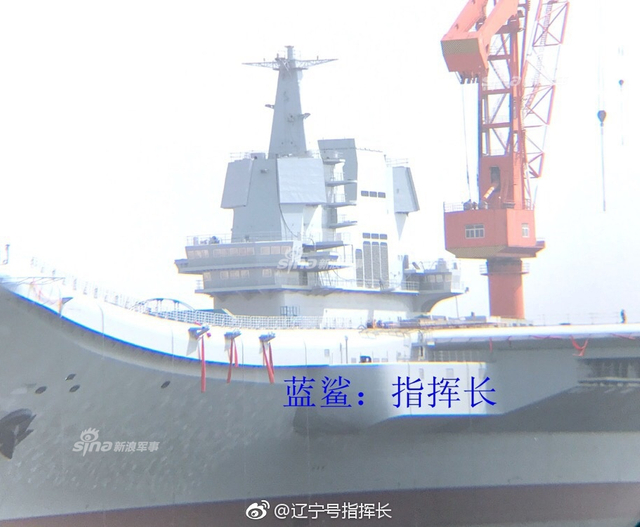 撸起袖子加油干！国产航母挂横幅052D加速舾装