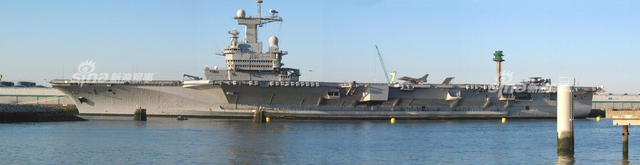 中国002型航母能否超过它?法国戴高乐航母大修