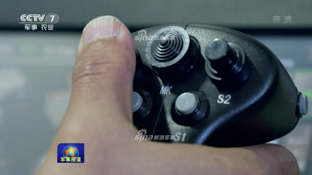解放军攻击-1无人机部队！操作起来就像玩游戏