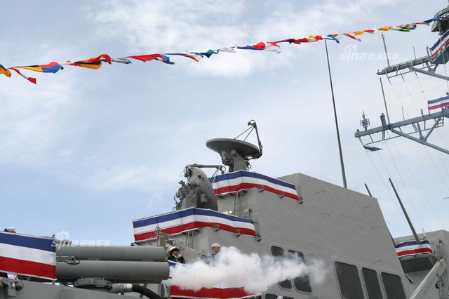 南海再掀风浪!美军驱逐舰24日进我岛礁12海里