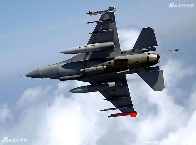 给粑粑当陪练?韩国F16战机参加美空军红旗军演