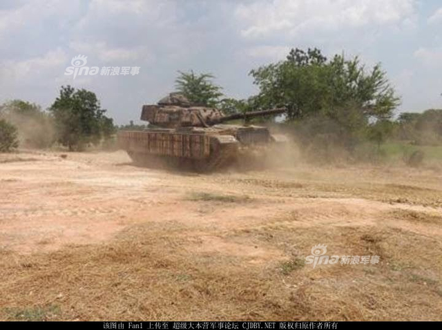 找中国买点好的吧:菲律宾军队造战车木制装甲