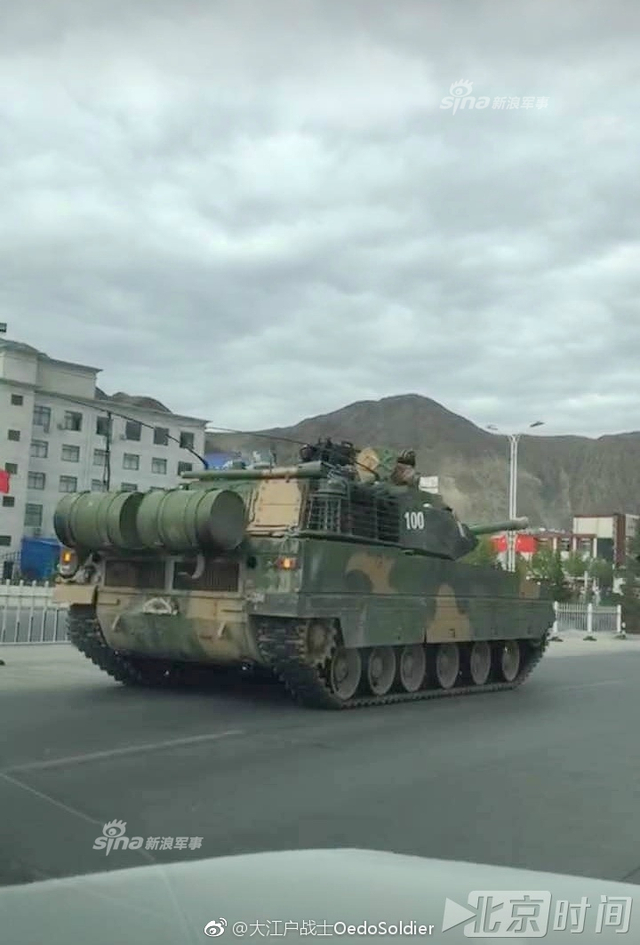近距离接触！中国新型轻型坦克未披挂状态曝光