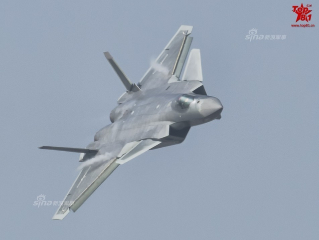 振奋激动溢于言表！首见中国歼20战机五机编队