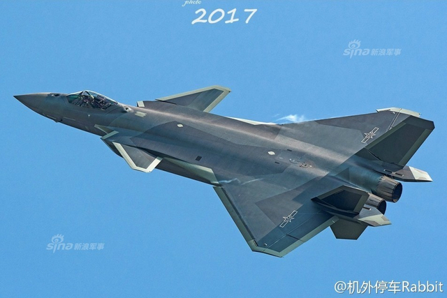 振奋激动溢于言表！首见中国歼20战机五机编队
