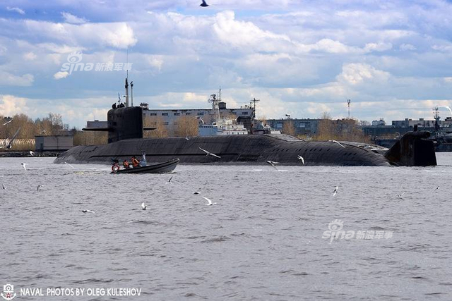 俄军最强核潜艇逼近西方:航母杀手媲美海狼级