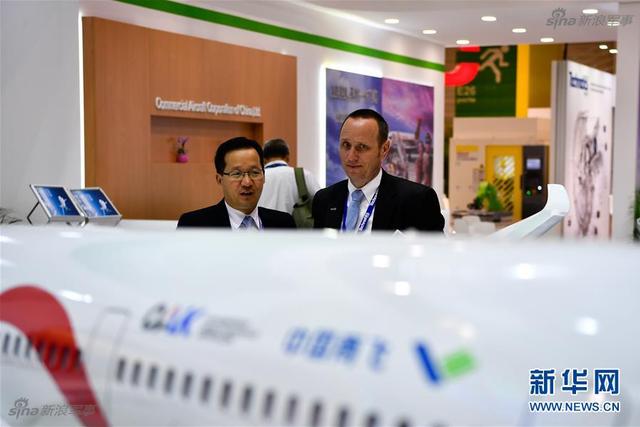 目标波音777!曝中俄客机客舱