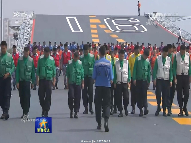 开过台湾海峡了没?辽宁号航母编队跨区训练中